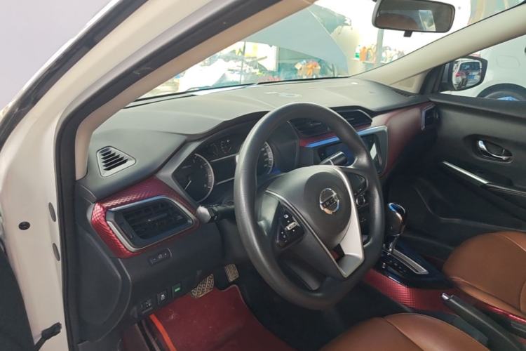 Used Nissan Lannia 2019 1.6L CVT Smart Connect Smart Cool Version China VI Standard Center Console