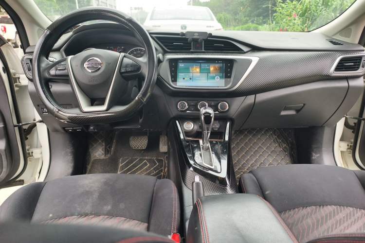 Used Nissan Lannia 2019 1.6L CVT Smart Connect Smart Cool Version China VI Standard Center Console