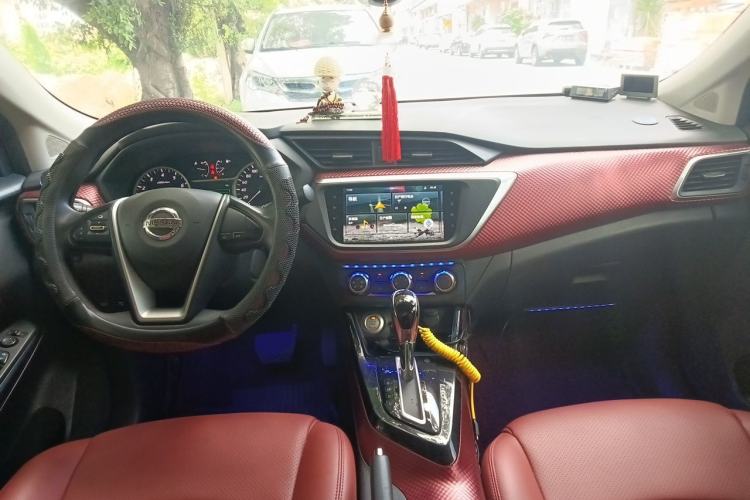 Used Nissan Lannia 2019 1.6L CVT Smart Connect Smart Cool Version China VI Standard Center Console