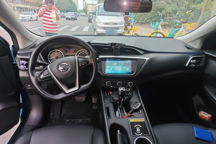 Used Nissan Lannia 2019 1.6L CVT Smart Connect Smart Cool Version China VI Standard Center Console