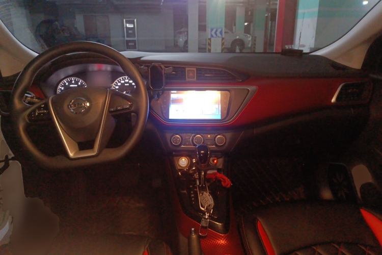 Used Nissan Lannia 2019 1.6L CVT Smart Connect Smart Cool Version China VI Standard Center Console