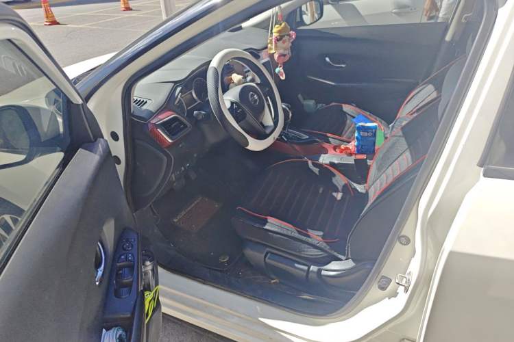 Used Nissan Lannia 2019 1.6L CVT Smart Connect Smart Cool Version China V Standard Driver Seat