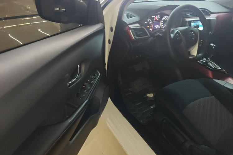 Used Nissan Lannia 2019 1.6L CVT Smart Connect Smart Cool Version China VI Standard Driver Seat