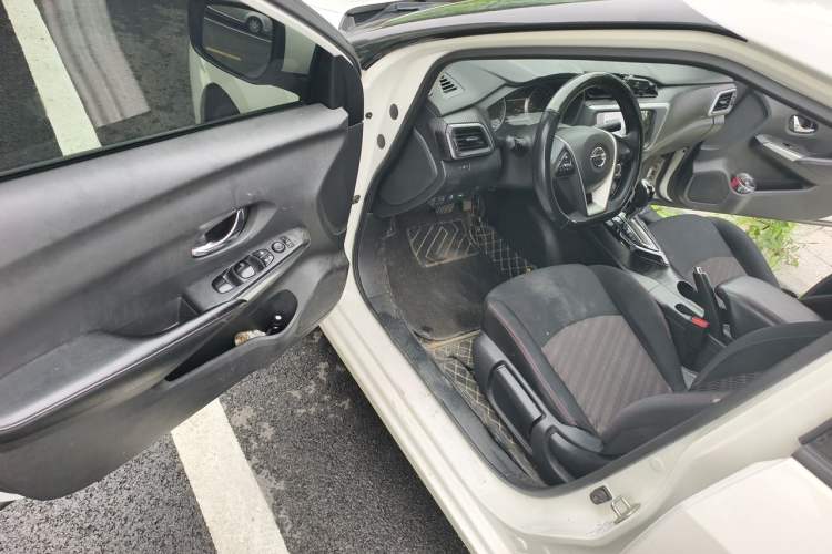 Used Nissan Lannia 2019 1.6L CVT Smart Connect Smart Cool Version China VI Standard Driver Seat