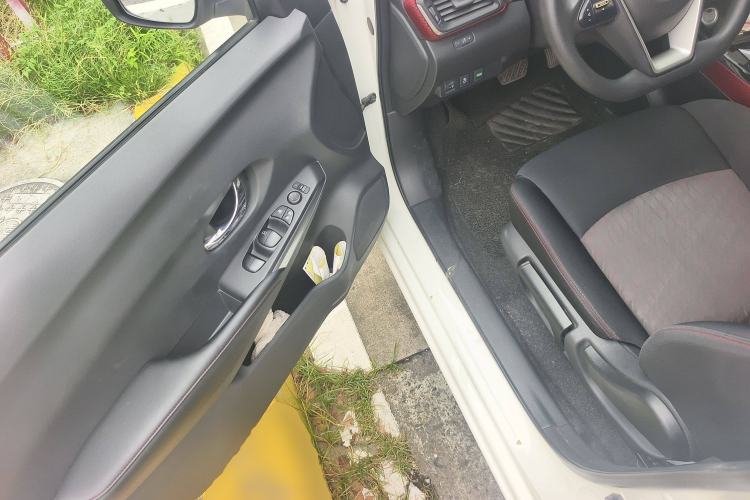 Used Nissan Lannia 2019 1.6L CVT Smart Connect Smart Cool Version China V Standard Driver Seat