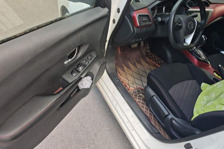 Used Nissan Lannia 2019 1.6L CVT Smart Connect Smart Cool Version China VI Standard Driver Seat