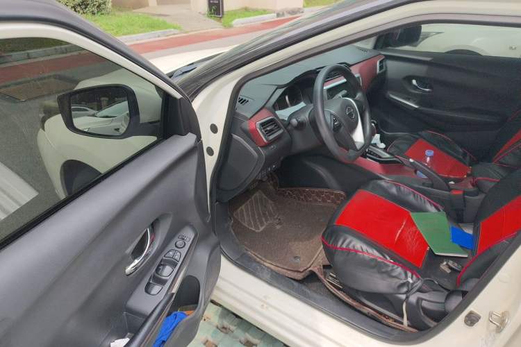 Used Nissan Lannia 2019 1.6L CVT Smart Connect Smart Cool Version China V Standard Driver Seat