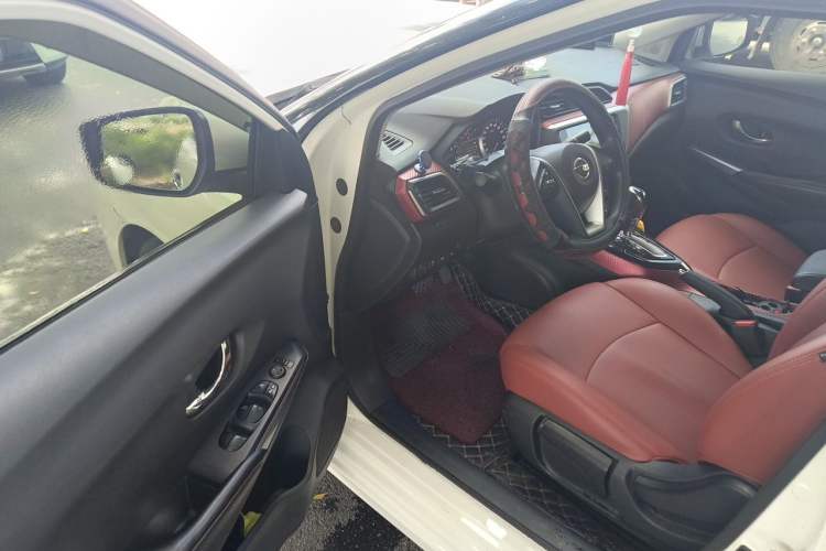 Used Nissan Lannia 2019 1.6L CVT Smart Connect Smart Cool Version China VI Standard Driver Seat