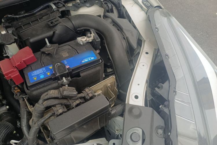 Used Nissan Lannia 2019 1.6L CVT Smart Connect Smart Cool Version China V Standard Engine Bay Left