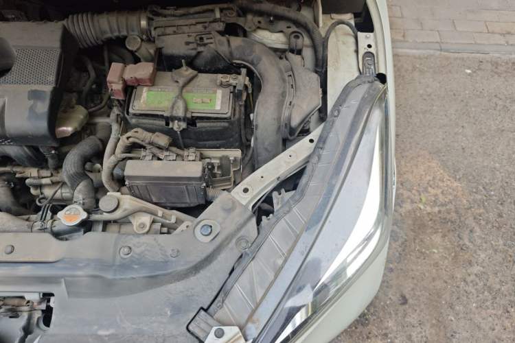 Used Nissan Lannia 2019 1.6L CVT Smart Connect Smart Cool Version China V Standard Engine Bay Left
