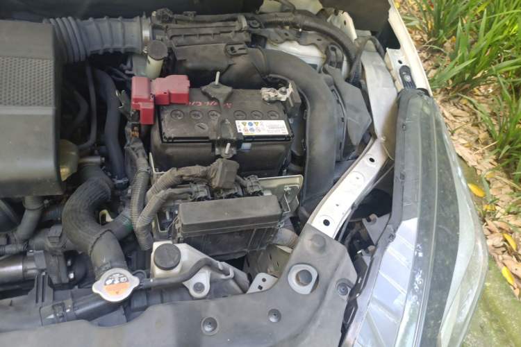 Used Nissan Lannia 2019 1.6L CVT Smart Connect Smart Cool Version China V Standard Engine Bay Left