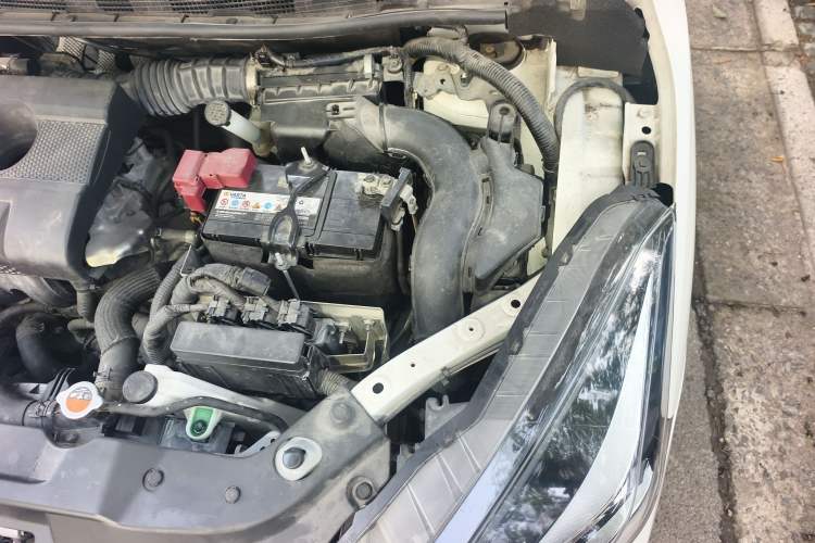 Used Nissan Lannia 2019 1.6L CVT Cool Edition China VI Engine Bay Left