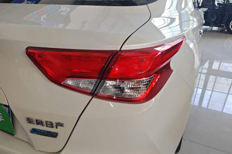 Used Nissan Lannia 2019 1.6L CVT Smart Connect Smart Cool Version China VI Standard Exterior 1