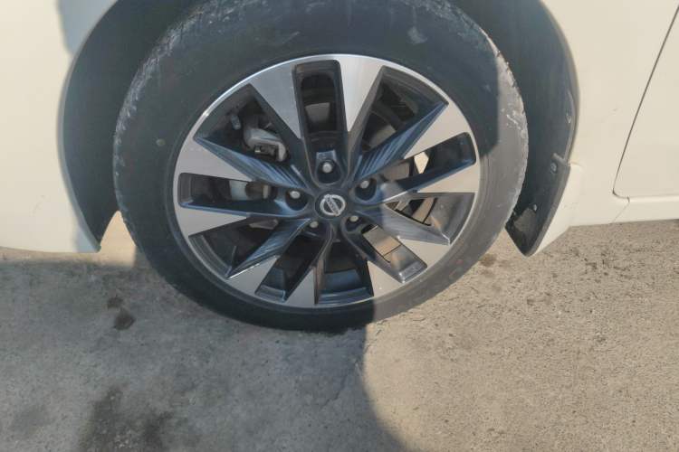 Used Nissan Lannia 2019 1.6L CVT Smart Connect Smart Cool Version China VI Standard Exterior 3