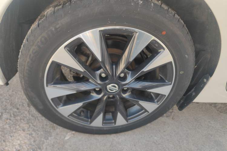 Used Nissan Lannia 2019 1.6L CVT Smart Connect Smart Cool Version China VI Standard Exterior 4