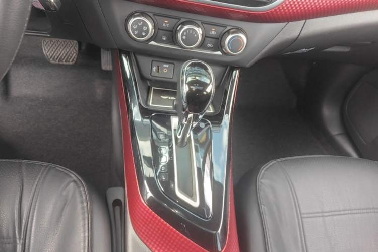 Used Nissan Lannia 2019 1.6L CVT Cool Edition China V Standard Gear Lever