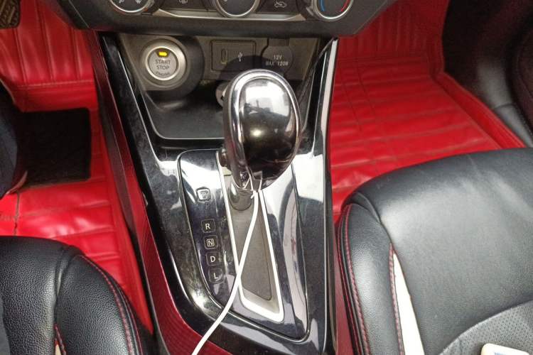 Used Nissan Lannia 2019 1.6L CVT Smart Connect Smart Cool Version China V Standard Gear Lever