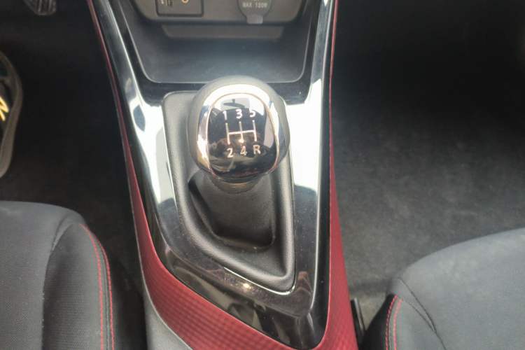 Used Nissan Lannia 2019 1.6L Manual Cool Edition China VI Gear Lever