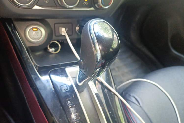 Used Nissan Lannia 2019 1.6L CVT Smart Connect Smart Cool Version China V Standard Gear Lever