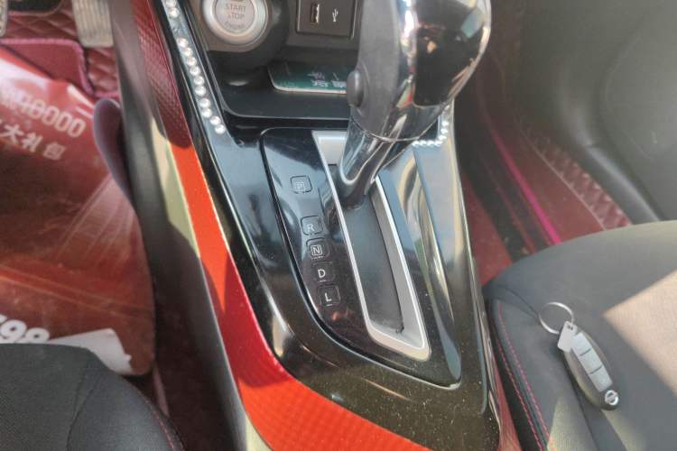 Used Nissan Lannia 2019 1.6L CVT Smart Connect Smart Cool Version China VI Standard Gear Lever