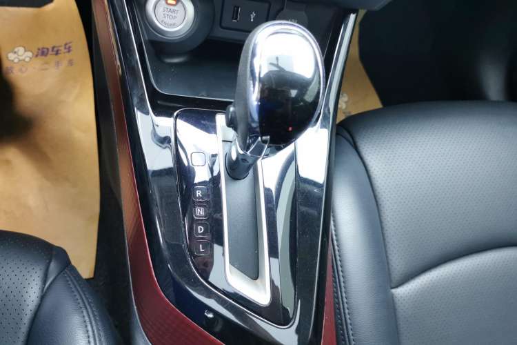 Used Nissan Lannia 2019 1.6L CVT Smart Connect Smart Cool Version China VI Standard Gear Lever