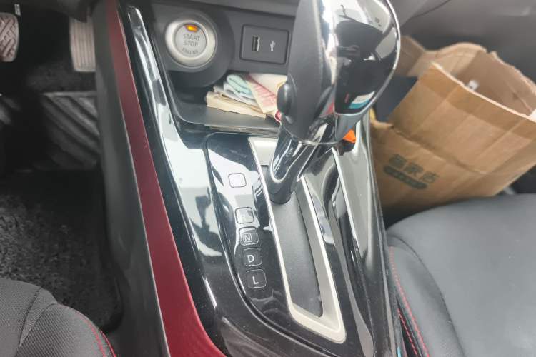 Used Nissan Lannia 2019 1.6L CVT Smart Connect Smart Cool Version China V Standard Gear Lever
