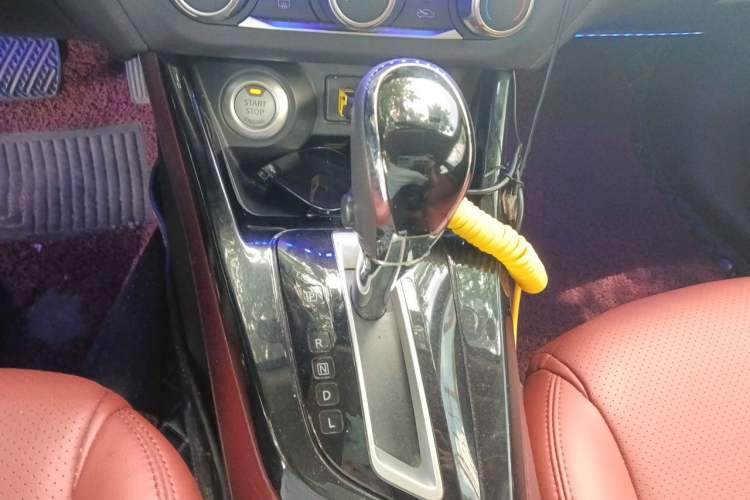 Used Nissan Lannia 2019 1.6L CVT Smart Connect Smart Cool Version China VI Standard Gear Lever