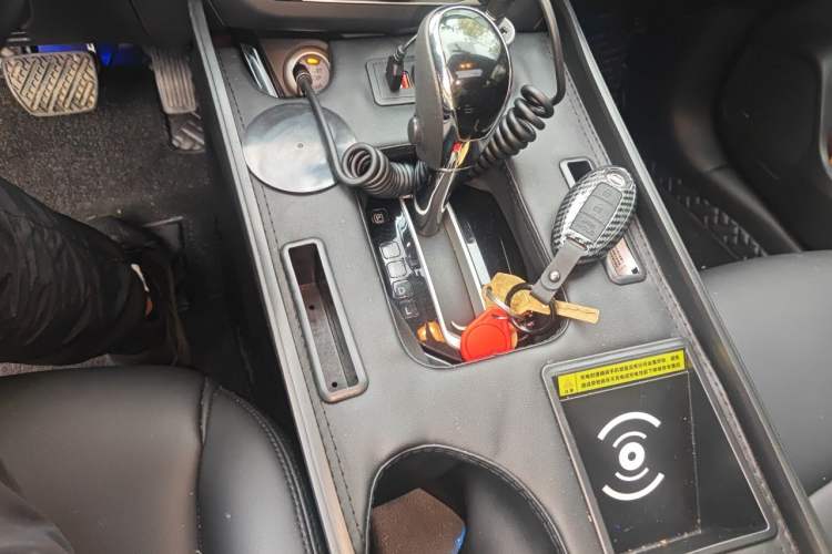 Used Nissan Lannia 2019 1.6L CVT Smart Connect Smart Cool Version China VI Standard Gear Lever