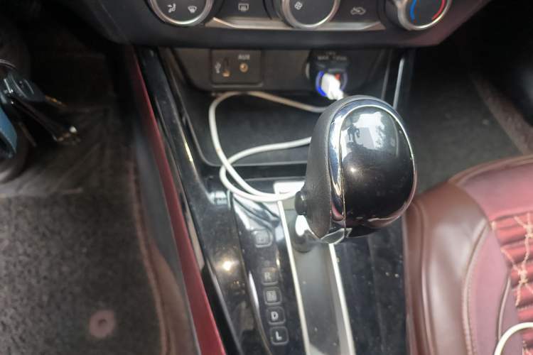 Used Nissan Lannia 2019 1.6L CVT Cool Edition China V Standard Gear Lever