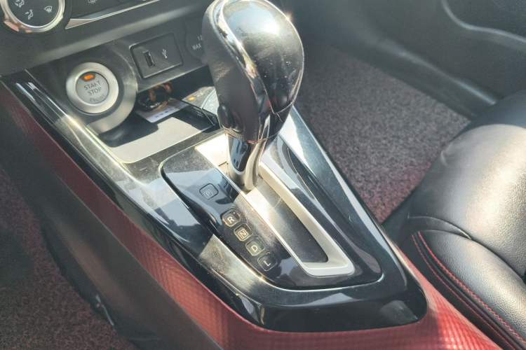 Used Nissan Lannia 2019 1.6L CVT Smart Connect Smart Cool Version China V Standard Gear Lever