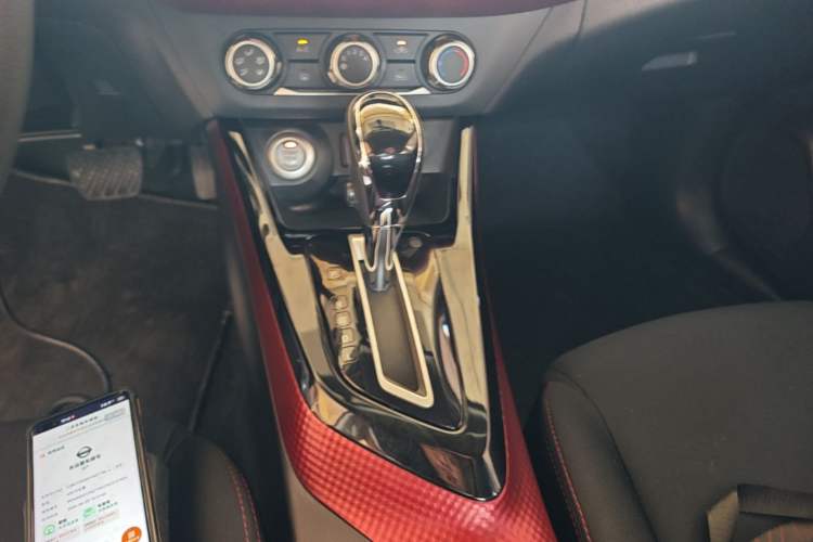 Used Nissan Lannia 2019 1.6L CVT Smart Connect Smart Cool Version China VI Standard Gear Lever