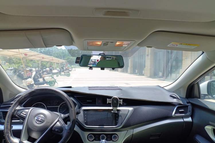 Used Nissan Lannia 2019 1.6L CVT Smart Connect Smart Cool Version China VI Standard Headliner