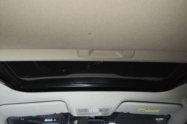 Used Nissan Lannia 2019 1.6L CVT Smart Connect Smart Cool Version China VI Standard Headliner