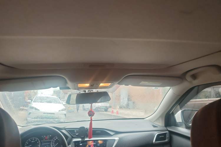 Used Nissan Lannia 2019 1.6L CVT Smart Connect Smart Cool Version China VI Standard Headliner