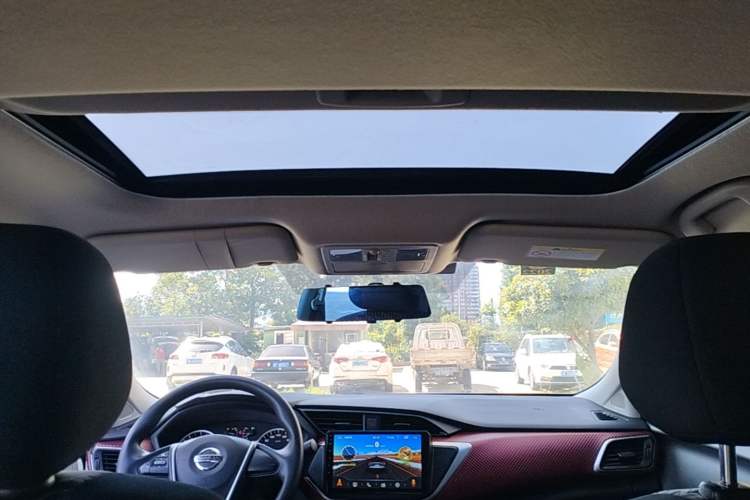 Used Nissan Lannia 2019 1.6L CVT Cool Edition China VI Headliner