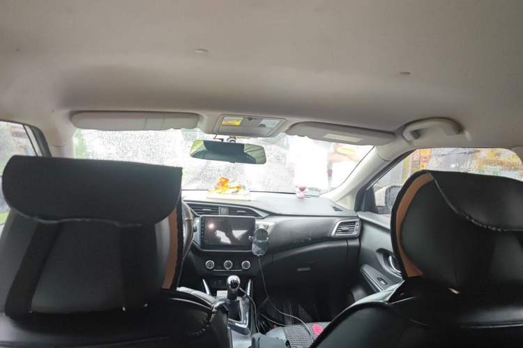 Used Nissan Lannia 2019 1.6L Manual Fashion Edition China V Standard Headliner