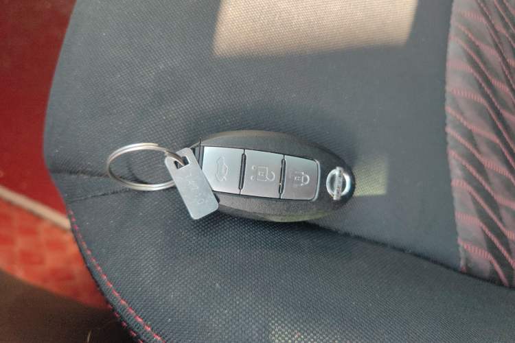 Used Nissan Lannia 2019 1.6L CVT Smart Connect Smart Cool Version China VI Standard Interior 1