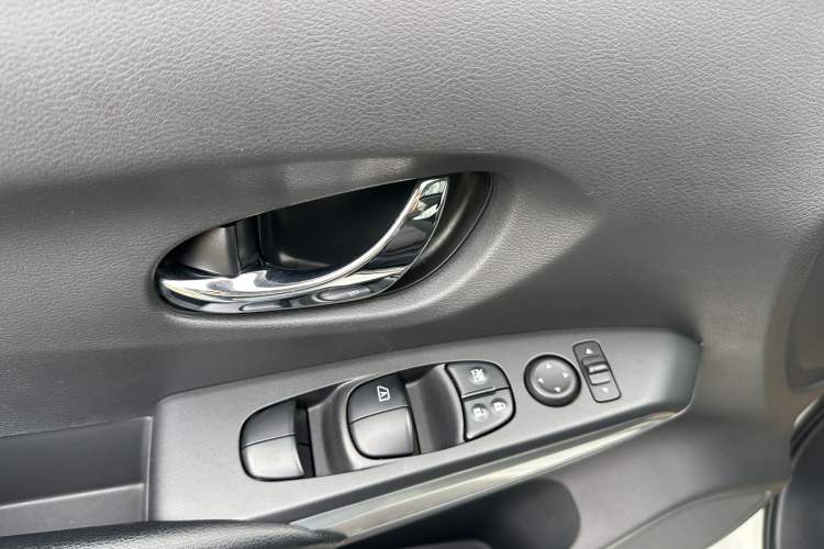 Used Nissan Lannia 2019 1.6L CVT Smart Connect Smart Cool Version China VI Standard Interior 10