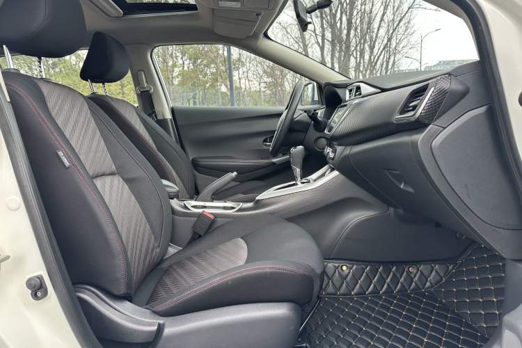 Used Nissan Lannia 2019 1.6L CVT Smart Connect Smart Cool Version China VI Standard Interior 7