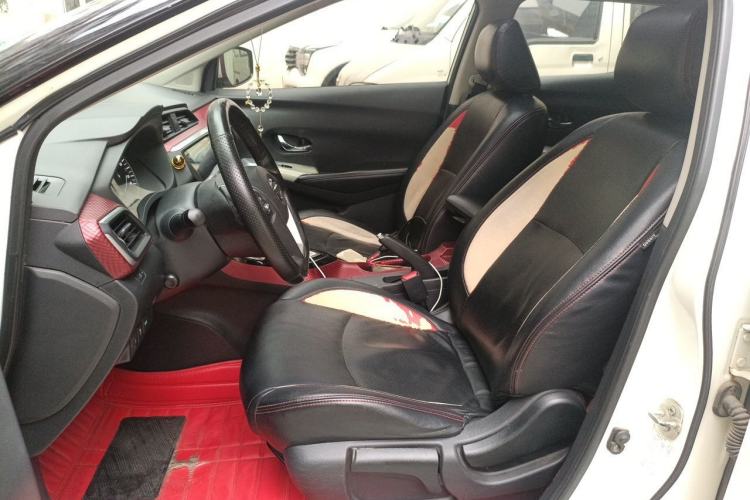 Used Nissan Lannia 2019 1.6L CVT Smart Connect Smart Cool Version China V Standard Left Front Seat