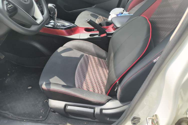 Used Nissan Lannia 2019 1.6L CVT Smart Connect Smart Cool Version China VI Standard Left Front Seat