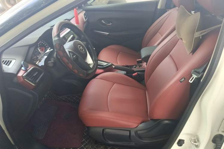 Used Nissan Lannia 2019 1.6L CVT Smart Connect Smart Cool Version China VI Standard Left Front Seat