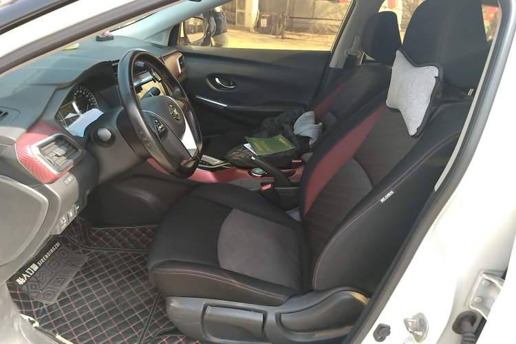 Used Nissan Lannia 2019 1.6L CVT Smart Connect Smart Cool Version China V Standard Left Front Seat