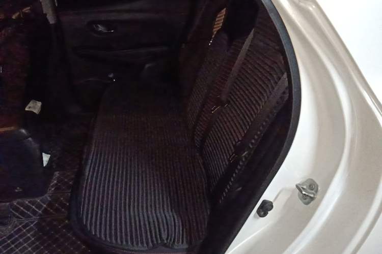 Used Nissan Lannia 2019 1.6L CVT Smart Connect Smart Cool Version China V Standard Left Rear Seat