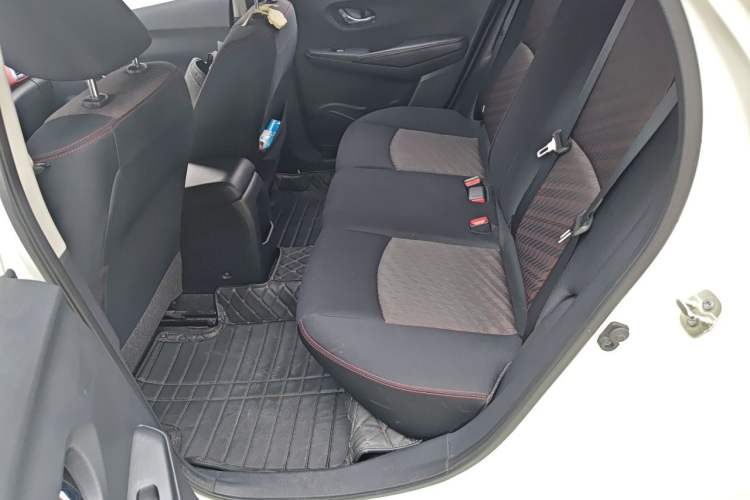 Used Nissan Lannia 2019 1.6L CVT Smart Connect Smart Cool Version China V Standard Left Rear Seat
