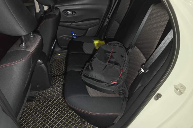Used Nissan Lannia 2019 1.6L CVT Smart Connect Smart Cool Version China VI Standard Left Rear Seat