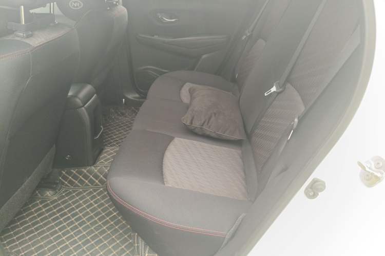 Used Nissan Lannia 2019 1.6L CVT Smart Connect Smart Cool Version China V Standard Left Rear Seat