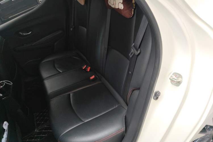 Used Nissan Lannia 2019 1.6L CVT Smart Connect Smart Cool Version China V Standard Left Rear Seat