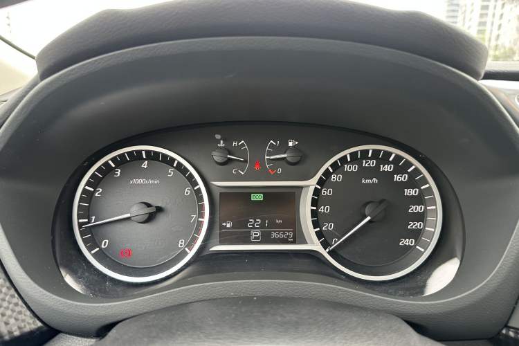 Used Nissan Lannia 2019 1.6L CVT Smart Connect Smart Cool Version China VI Standard Odometer Close Up