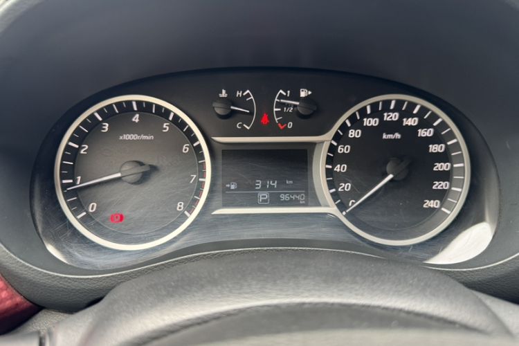 Used Nissan Lannia 2019 1.6L CVT Smart Connect Smart Cool Version China VI Standard Odometer Close Up